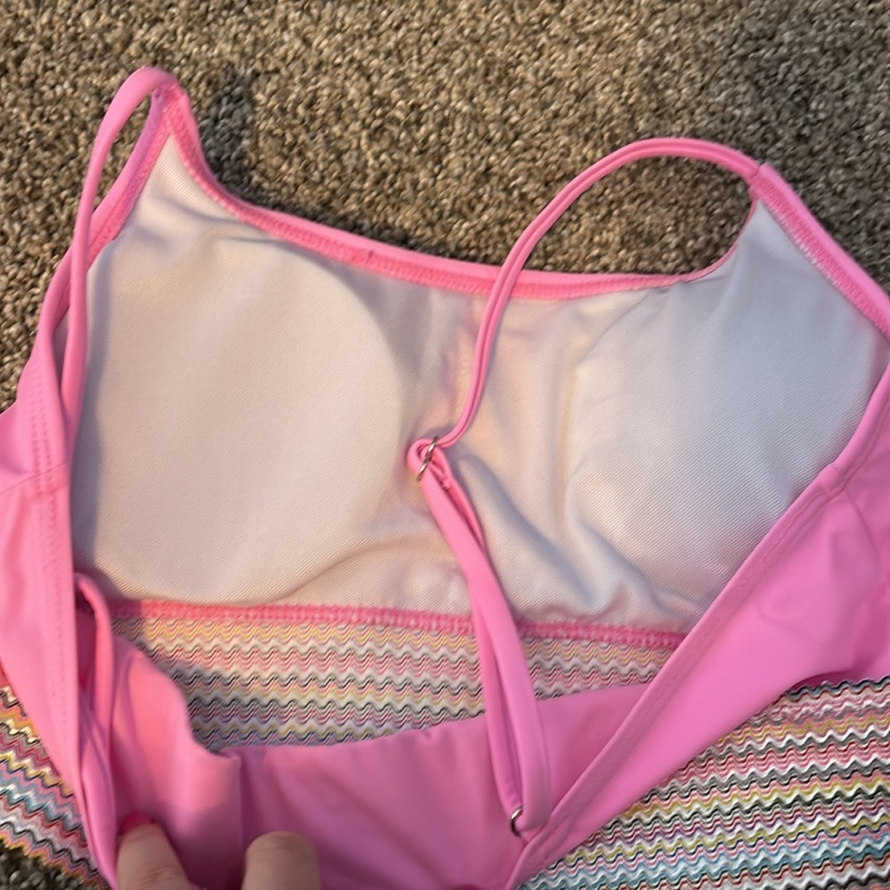 Pink Bikini - Picture 8 of 9